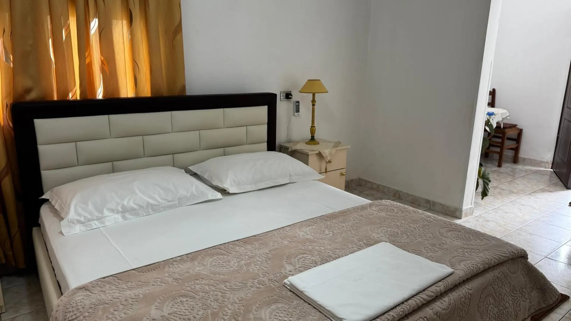 Maksi Guest House Πρεμετή