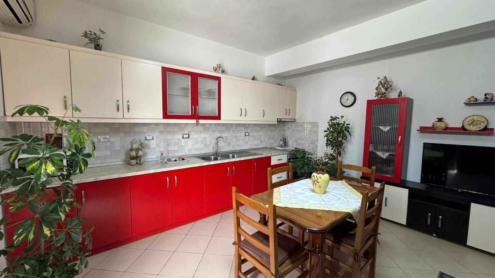 Διαμέρισμα Maksi Guest House Πρεμετή Αλβανία